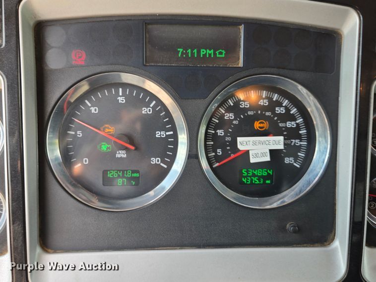 image for item EL2018 2011 Kenworth T440 dump truck