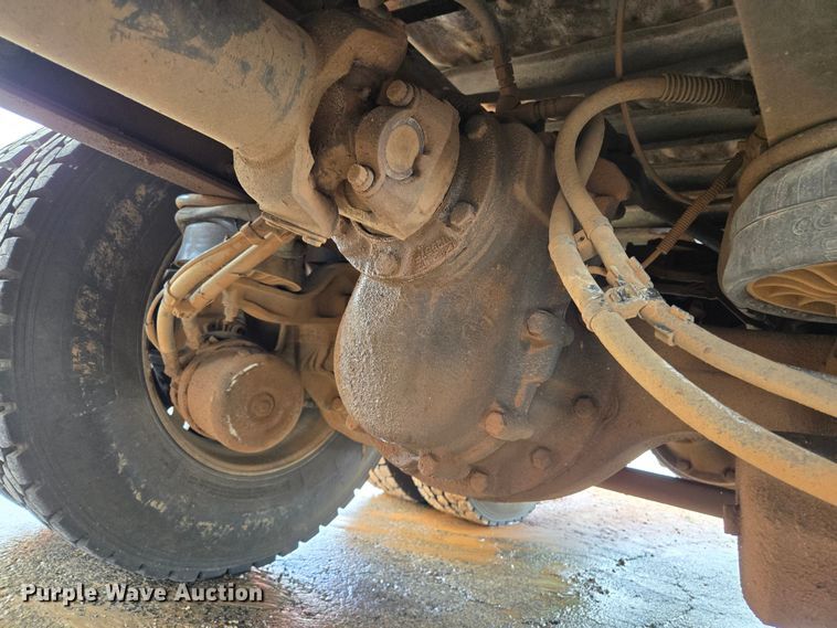 image for item EL2018 2011 Kenworth T440 dump truck