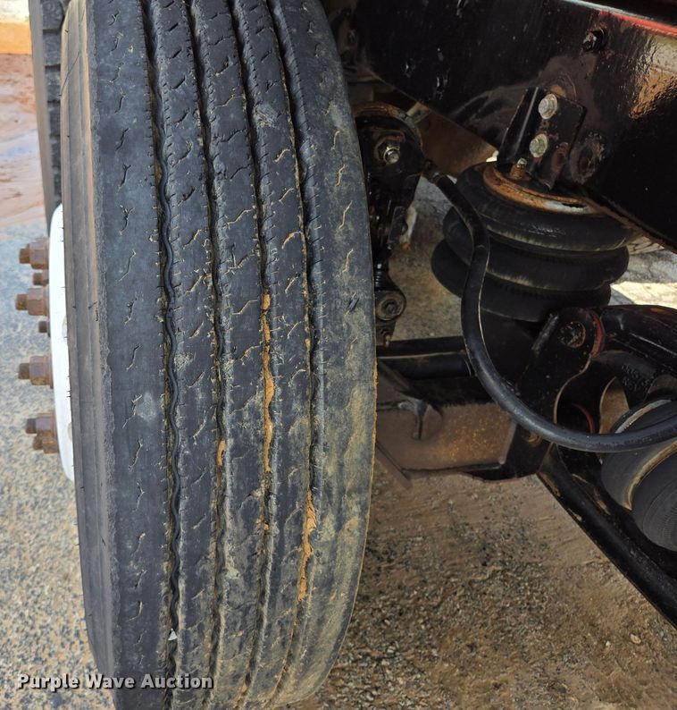 image for item EL2018 2011 Kenworth T440 dump truck