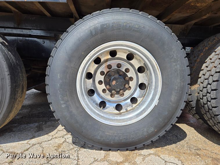 image for item EL2018 2011 Kenworth T440 dump truck