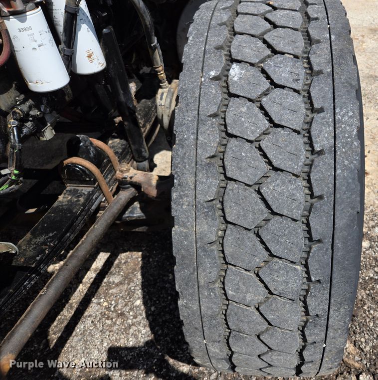 image for item EL2018 2011 Kenworth T440 dump truck