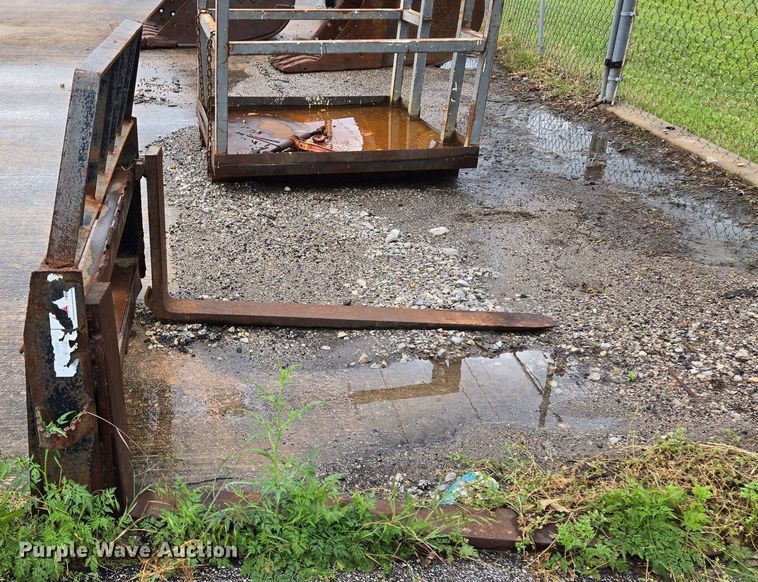 image for item EL2020 2019 Caterpillar 299D2XHP forestry tracked skid steer loader