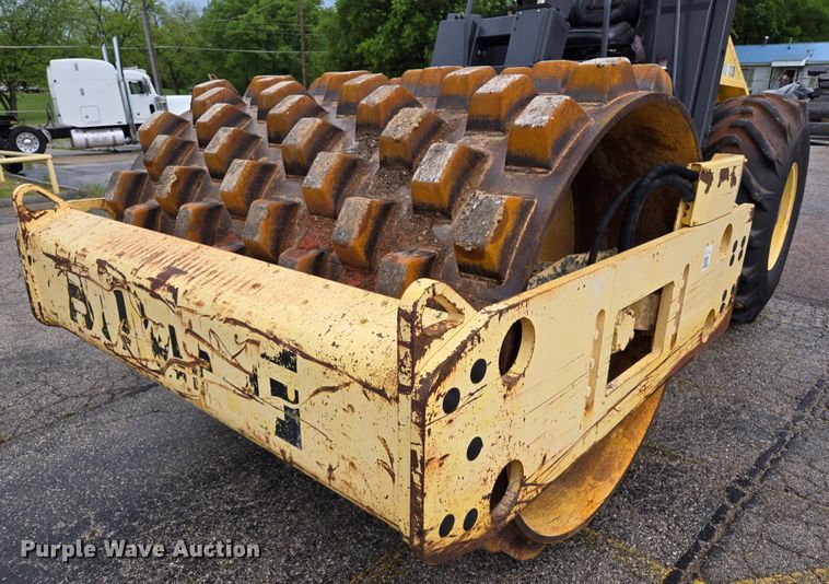 image for item EL2021 2006 Bomag BW 211 PD-3 single drum vibratory roller