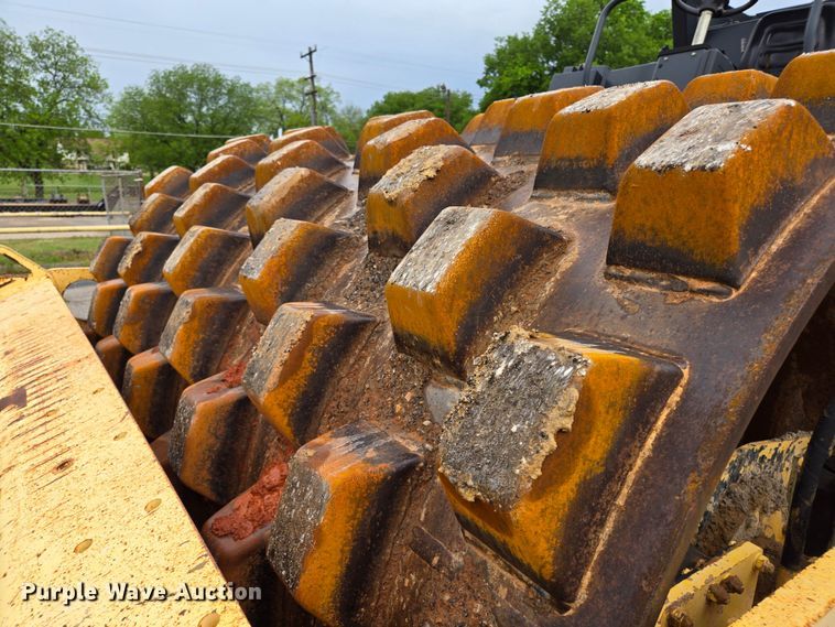 image for item EL2021 2006 Bomag BW 211 PD-3 single drum vibratory roller