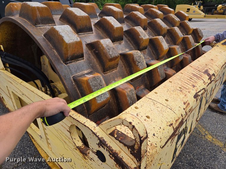 image for item EL2021 2006 Bomag BW 211 PD-3 single drum vibratory roller