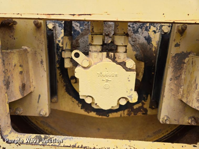 image for item EL2021 2006 Bomag BW 211 PD-3 single drum vibratory roller