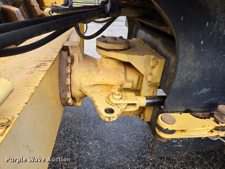 image for item EL2021 2006 Bomag BW 211 PD-3 single drum vibratory roller