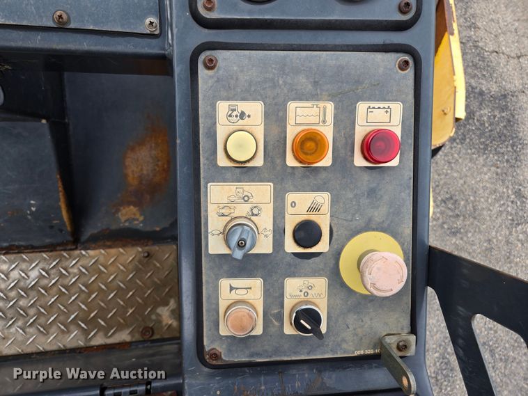 image for item EL2021 2006 Bomag BW 211 PD-3 single drum vibratory roller