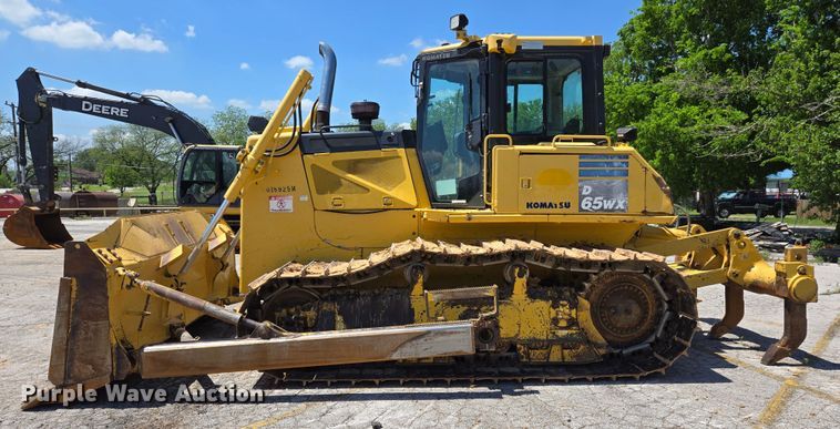 image for item EL2023 2016 Komatsu D65WX-17 dozer