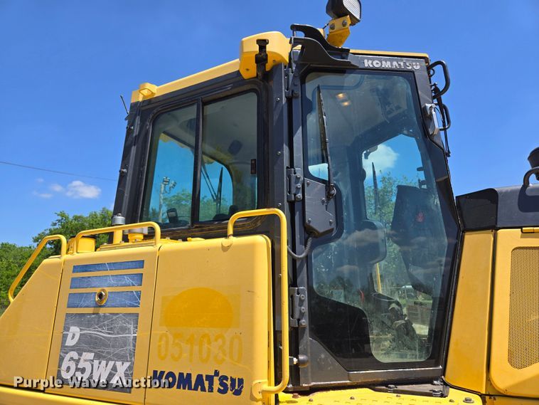 image for item EL2023 2016 Komatsu D65WX-17 dozer