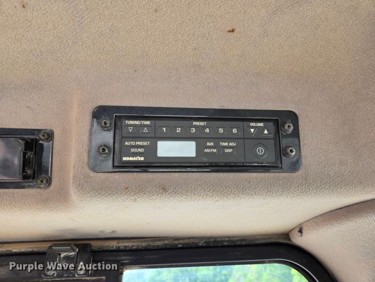 image for item EL2023 2016 Komatsu D65WX-17 dozer