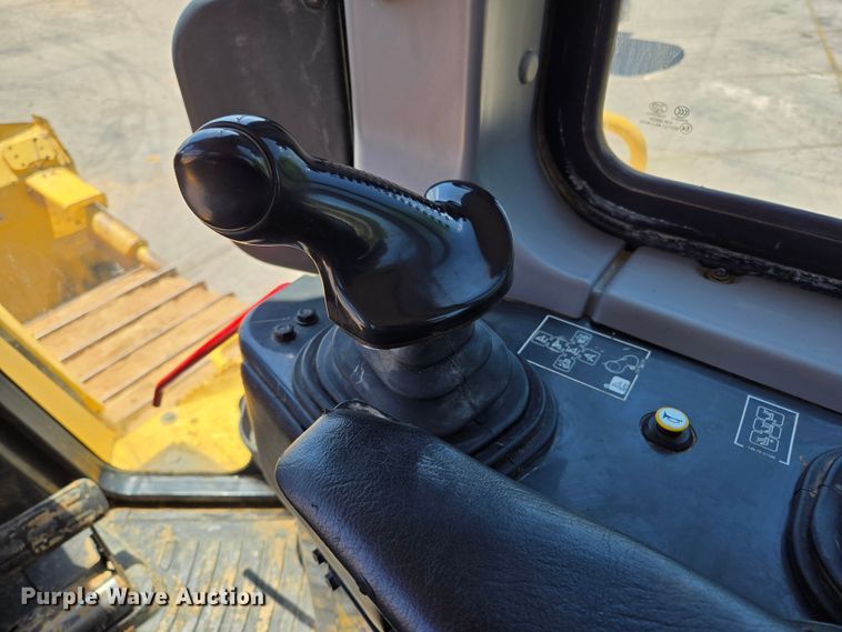 image for item EL2023 2016 Komatsu D65WX-17 dozer