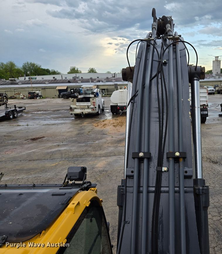 image for item EL2024 2014 John Deere 210G LC excavator