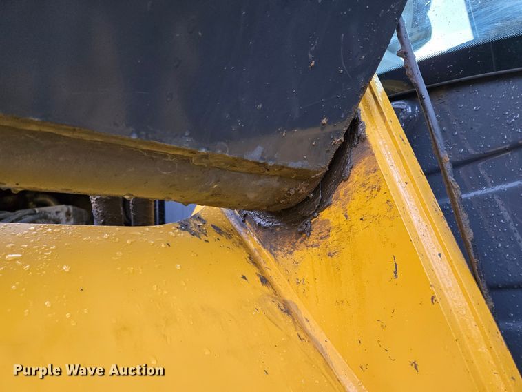 image for item EL2024 2014 John Deere 210G LC excavator