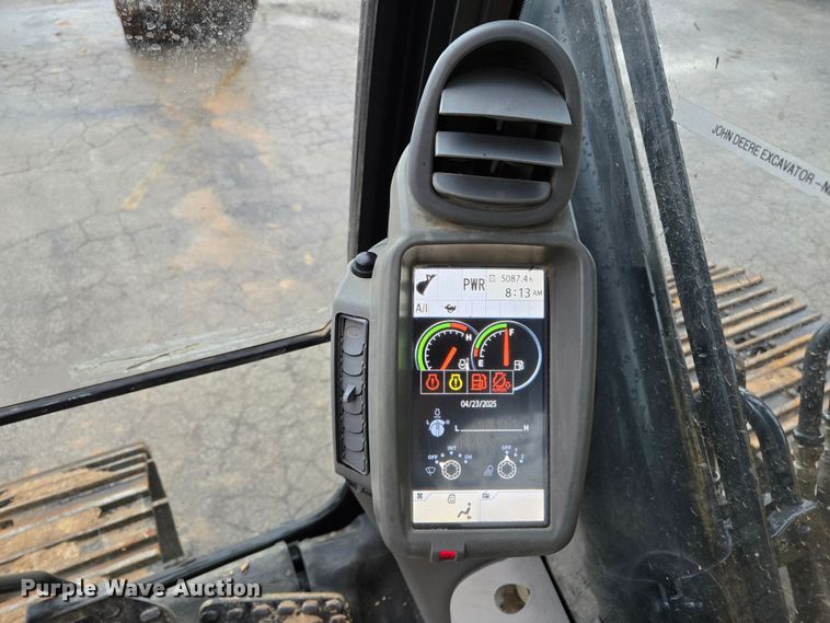 image for item EL2024 2014 John Deere 210G LC excavator