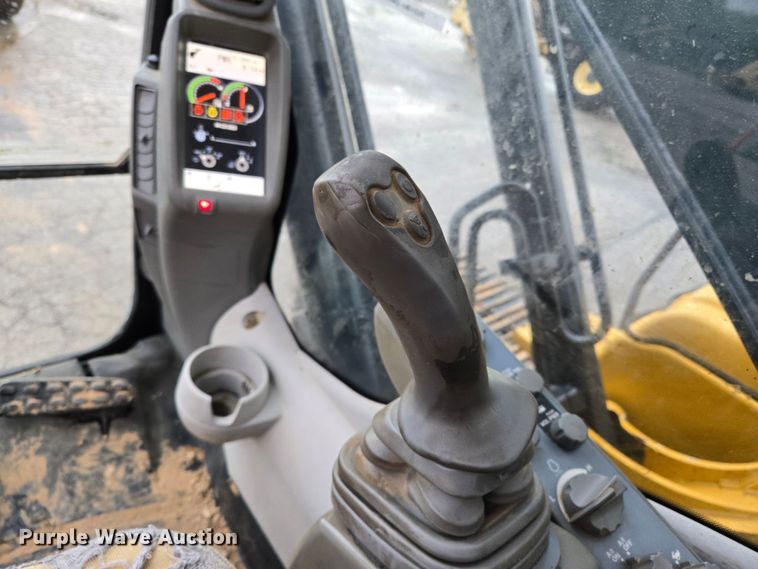 image for item EL2024 2014 John Deere 210G LC excavator