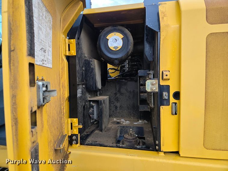 image for item EL2024 2014 John Deere 210G LC excavator