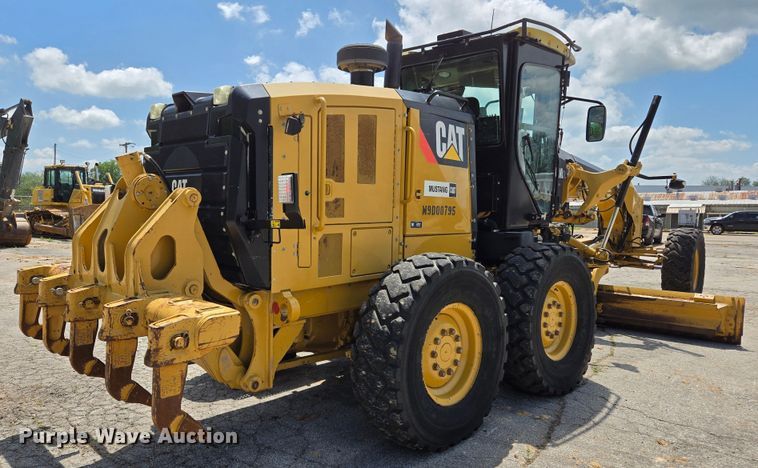 image for item EL2025 2012 Caterpillar  140M2 motor grader