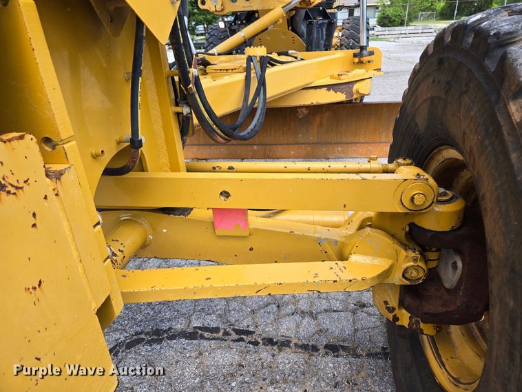 image for item EL2025 2012 Caterpillar  140M2 motor grader