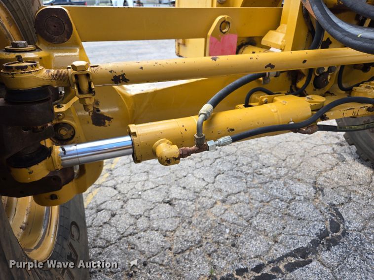 image for item EL2025 2012 Caterpillar  140M2 motor grader