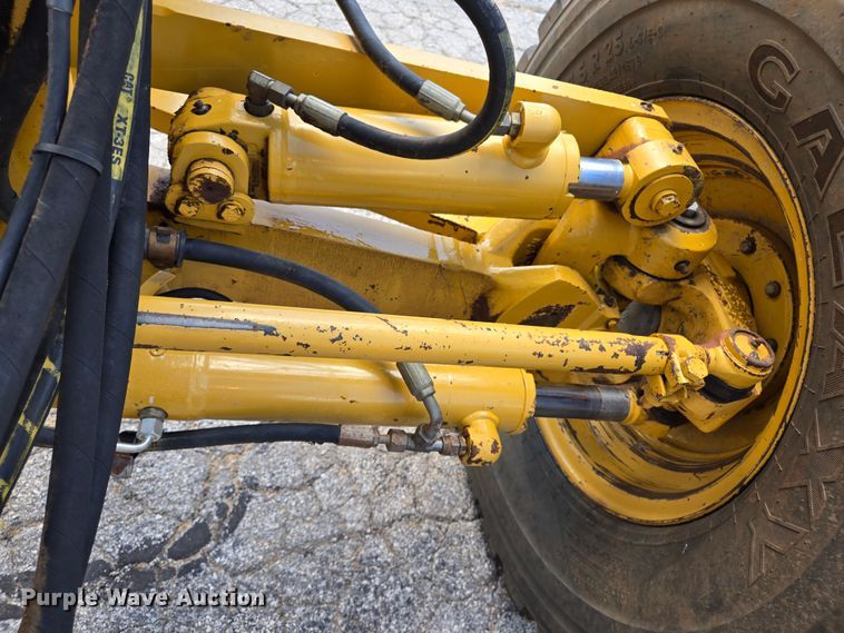 image for item EL2025 2012 Caterpillar  140M2 motor grader