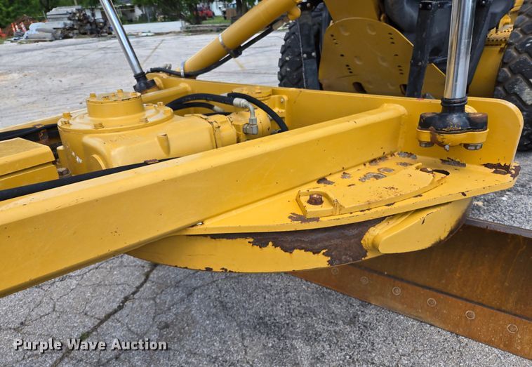 image for item EL2025 2012 Caterpillar  140M2 motor grader