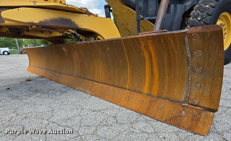 image for item EL2025 2012 Caterpillar  140M2 motor grader