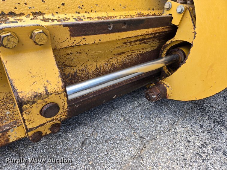 image for item EL2025 2012 Caterpillar  140M2 motor grader