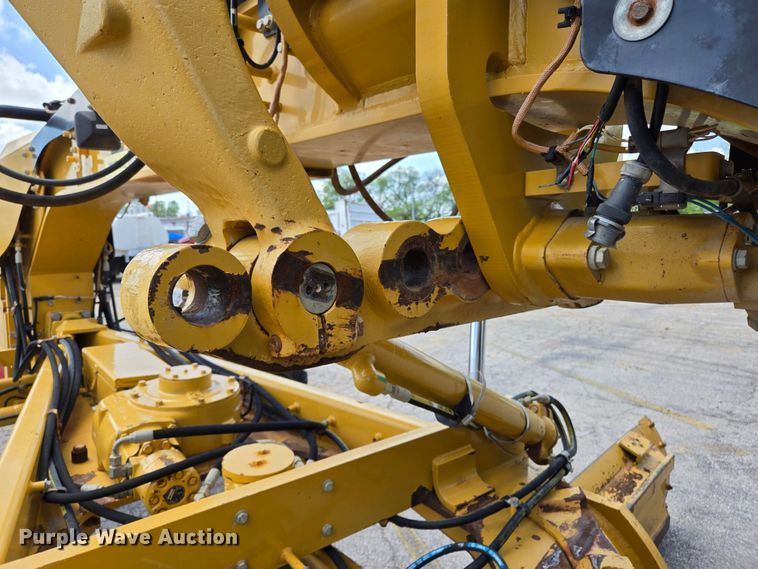 image for item EL2025 2012 Caterpillar  140M2 motor grader