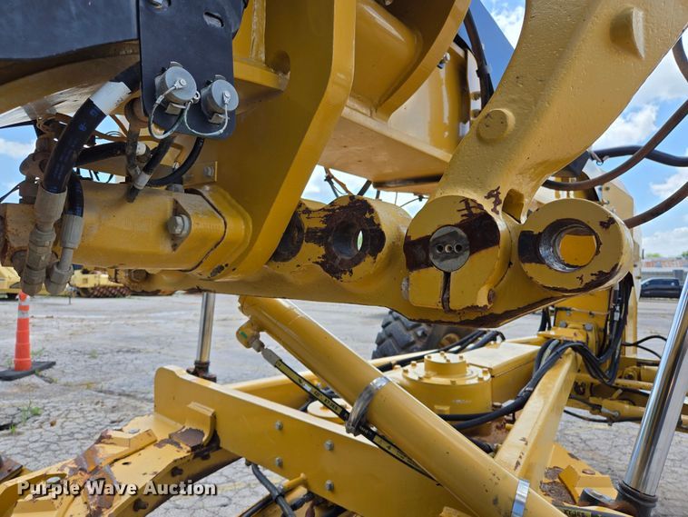 image for item EL2025 2012 Caterpillar  140M2 motor grader