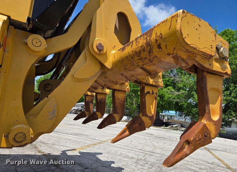 image for item EL2025 2012 Caterpillar  140M2 motor grader