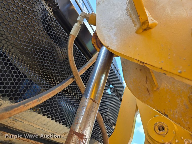 image for item EL2025 2012 Caterpillar  140M2 motor grader