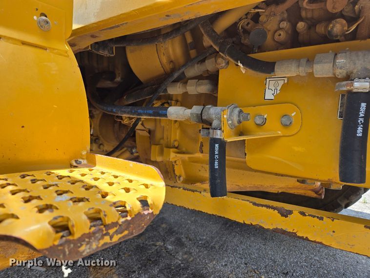 image for item EL2025 2012 Caterpillar  140M2 motor grader
