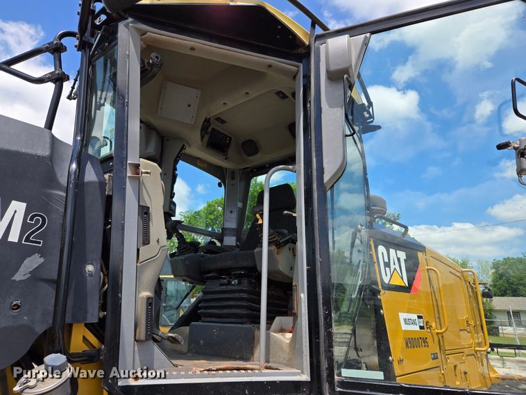 image for item EL2025 2012 Caterpillar  140M2 motor grader