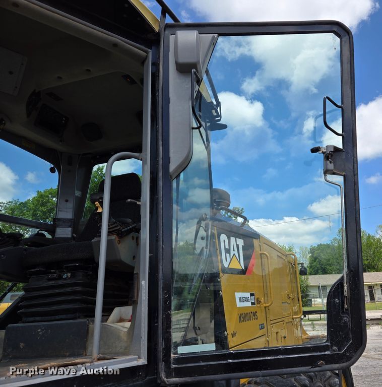 image for item EL2025 2012 Caterpillar  140M2 motor grader