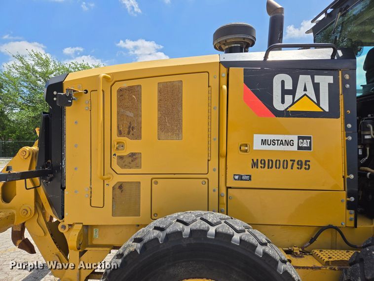 image for item EL2025 2012 Caterpillar  140M2 motor grader