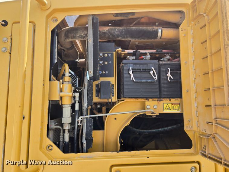 image for item EL2025 2012 Caterpillar  140M2 motor grader