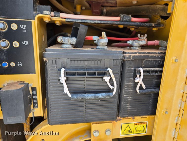 image for item EL2025 2012 Caterpillar  140M2 motor grader