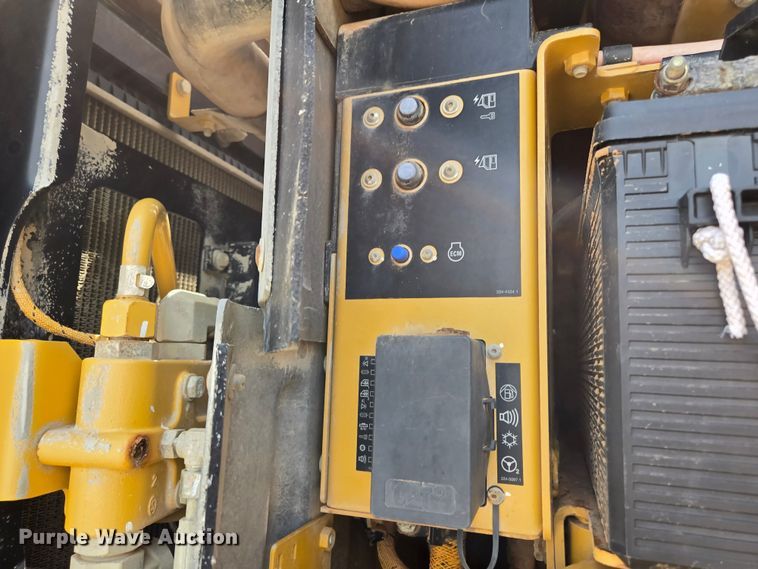 image for item EL2025 2012 Caterpillar  140M2 motor grader