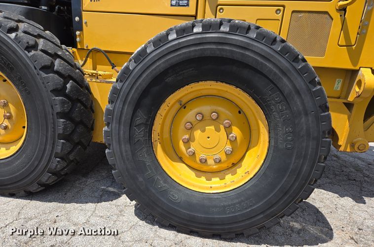 image for item EL2025 2012 Caterpillar  140M2 motor grader