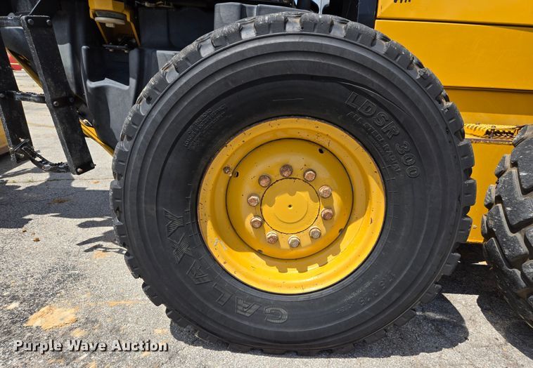 image for item EL2025 2012 Caterpillar  140M2 motor grader