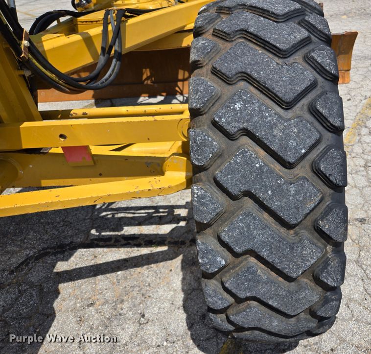 image for item EL2025 2012 Caterpillar  140M2 motor grader