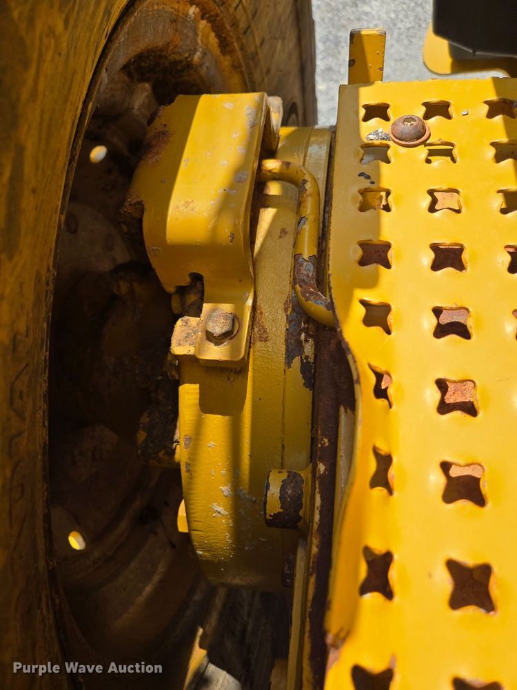 image for item EL2025 2012 Caterpillar  140M2 motor grader