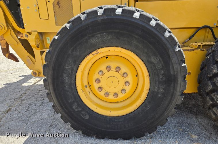image for item EL2025 2012 Caterpillar  140M2 motor grader