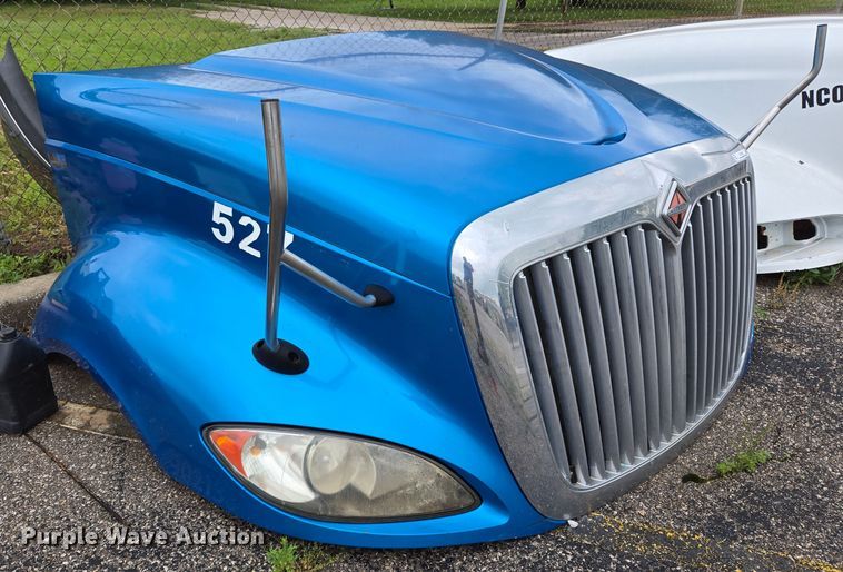 image for item EL2026 International semi truck hood