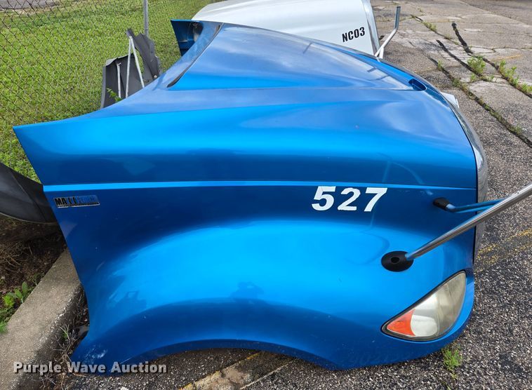 image for item EL2026 International semi truck hood