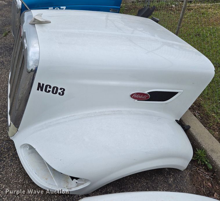 image for item EL2027 Peterbilt 386 semi truck hood