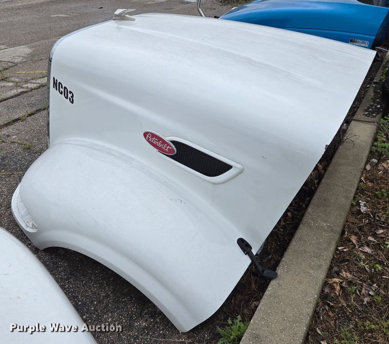 image for item EL2027 Peterbilt 386 semi truck hood