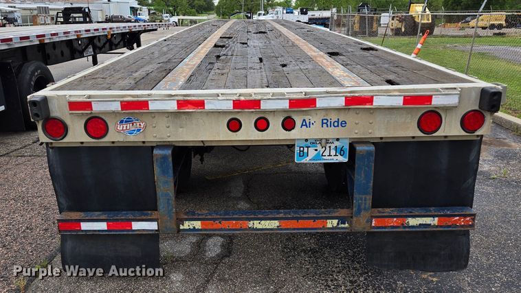image for item EL2029 2003 Utility flatbed trailer