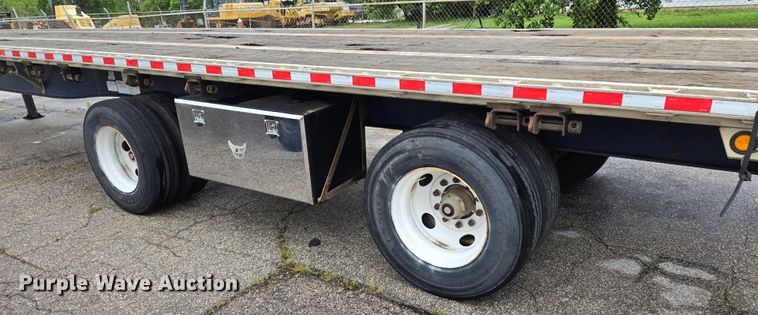 image for item EL2029 2003 Utility flatbed trailer